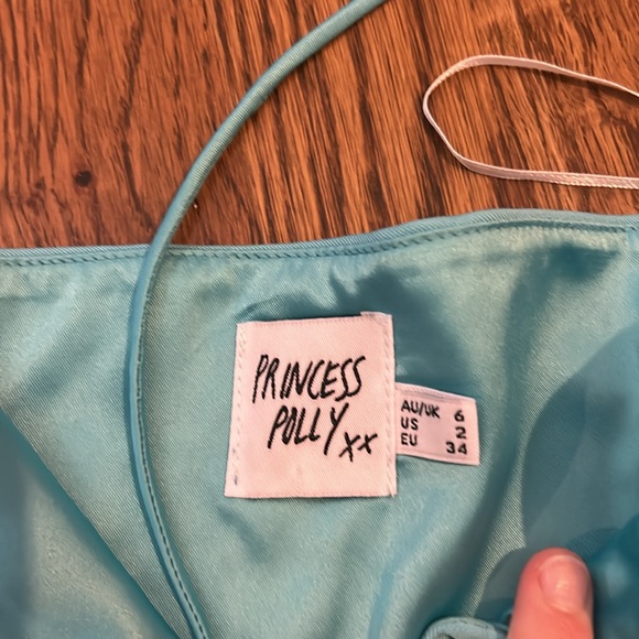 Princess polly top, size 2 - Picture 3 of 3